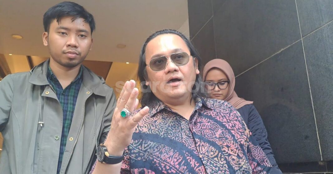 Timothy Ronald Sindir Manusia Nge-Gym