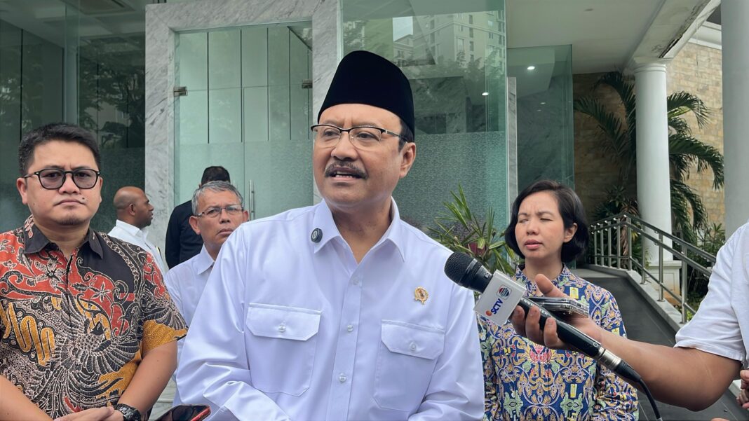 Gus Ipul-Sri Mulyani ke Sekolah Rakyat di Jaksel, Dengar Cerita Aneh Siswa