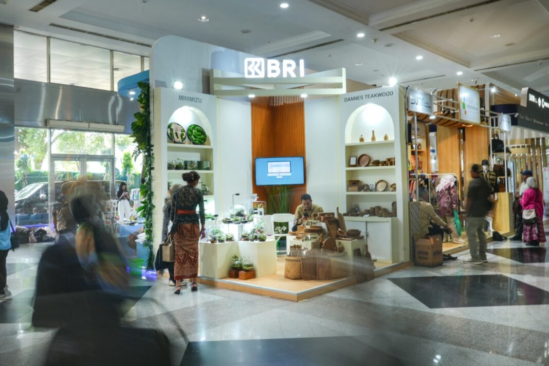 Naik Kelas Bersama Rumah BUMN BRI: UMKM Fashion Asal Bandung Semakin Dikenal