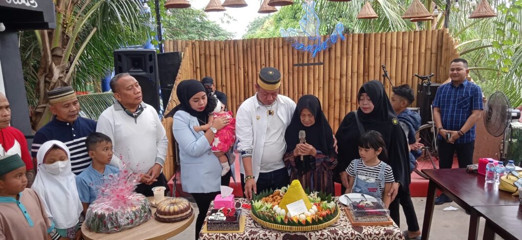 Ulang Tahun ke-42, Luna Maya Dapat Kado dengan Harga yang Fantastis