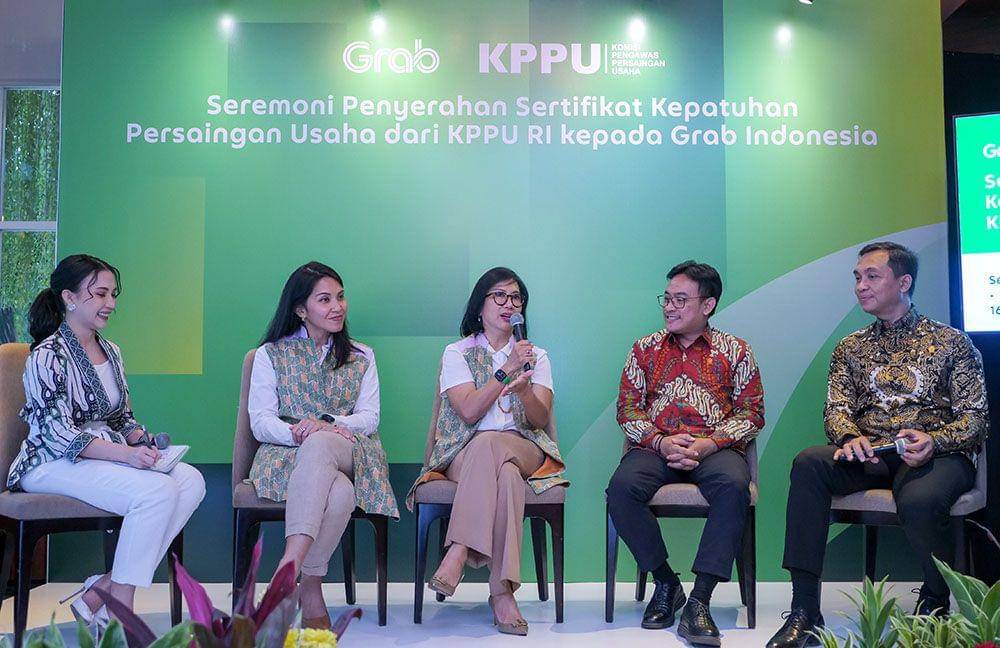 Apresiasi Kepatuhan Perusahaan Jalur Prioritas, Bea Cukai Bekasi Berikan Penghargaan Kategori AEO-MITA Terbaik kepada PT LG Electronics Indonesia