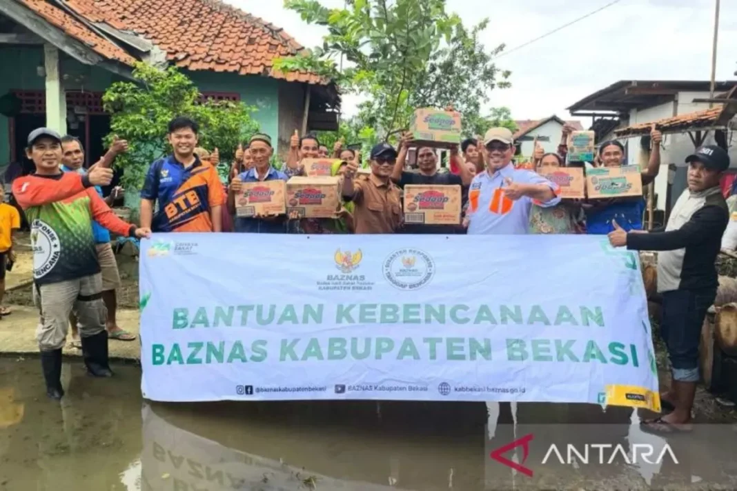 Korban Banjir di Cikarang Utara Turun ke Jalan Mohon Donasi