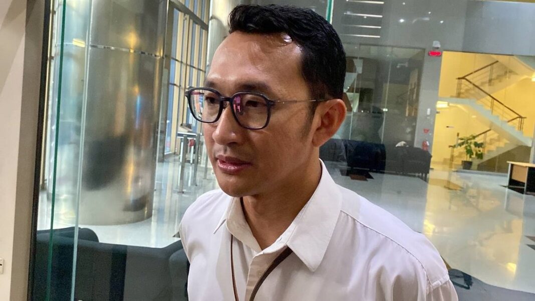 KPK Periksa Wakil Ketua DPRD Bekasi Aria Dwi Nugraha