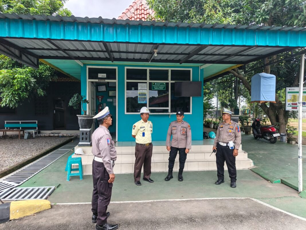 Antisipasi 3C dan Judi Online, Polsek Mangaran Gelar Patroli Blue Light Malam Hari