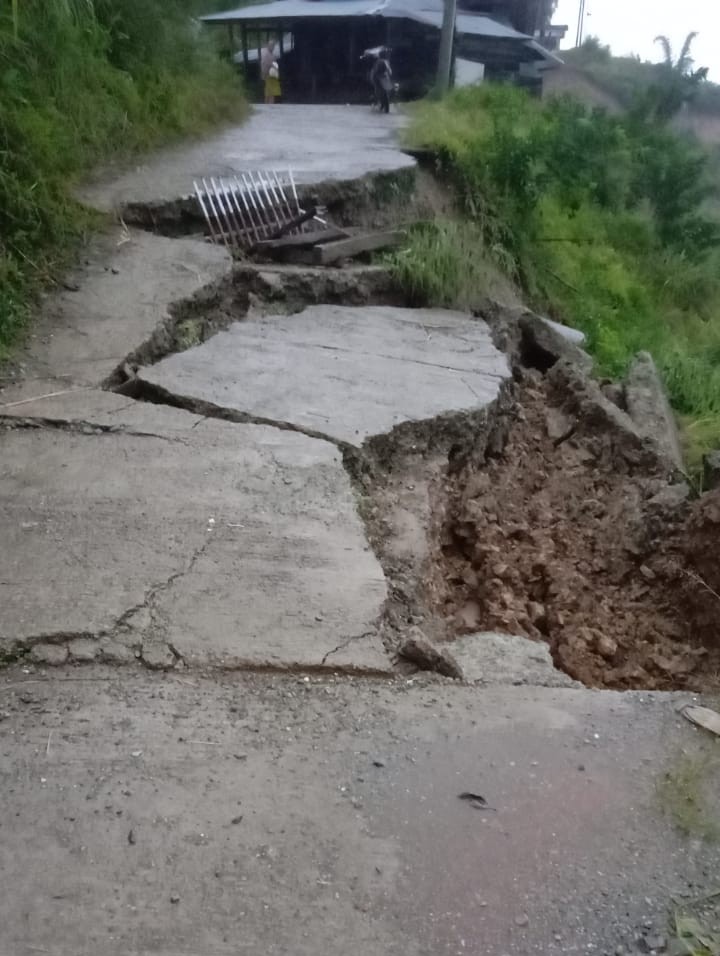 Warga Laporkan Tanah Ambles dari Proyek